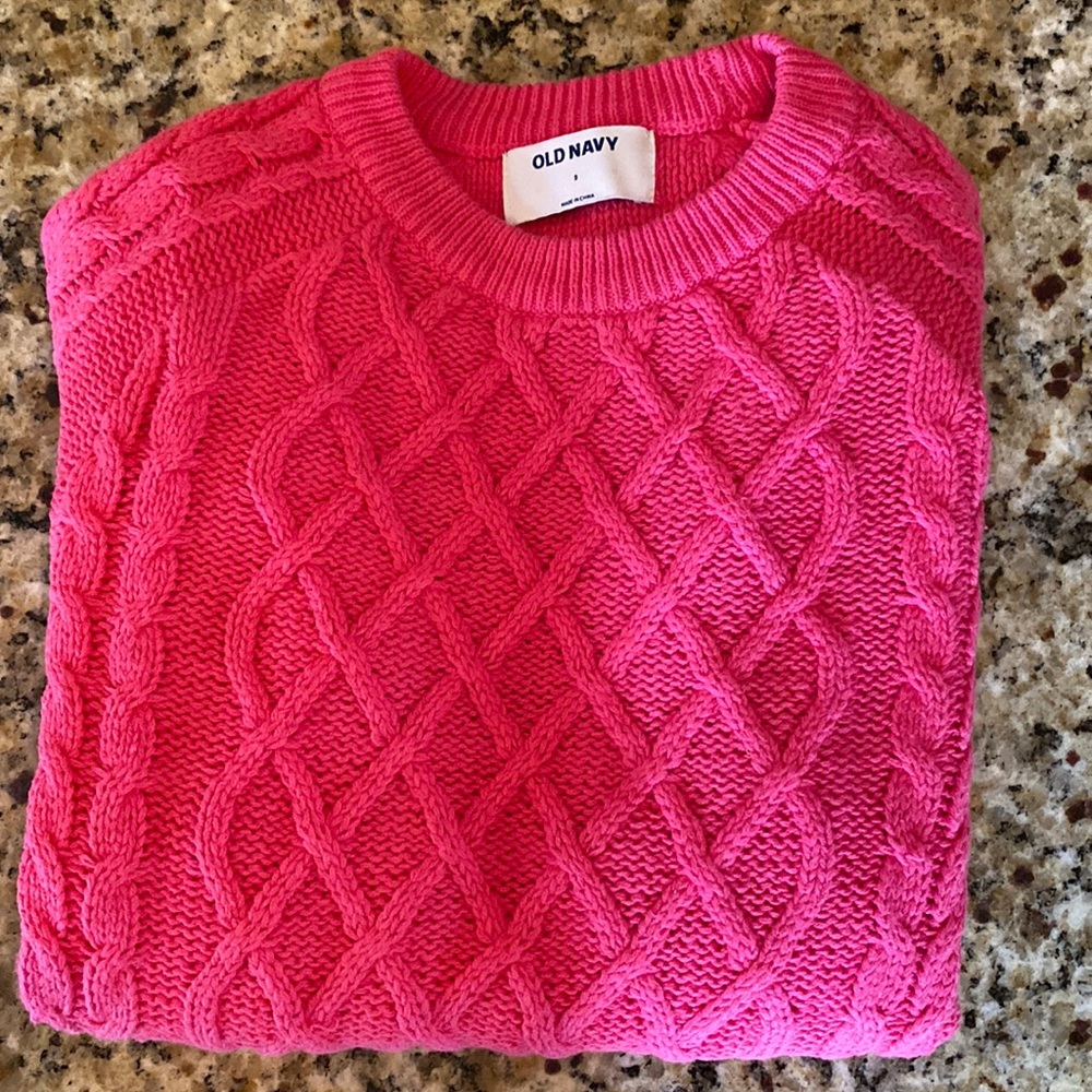 Old Navy women’s sweater. Cable knit- never worn.